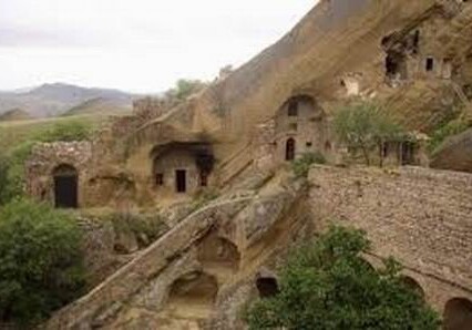 В ходе реставрационных работ в монастырском комплексе Кешикчидаг грузины совершили фальсификацию