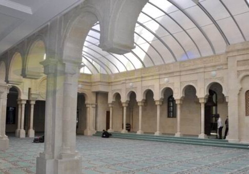 Ахмет Давутоглу совершил намаз в мечети «Аждар Бек» в Баку