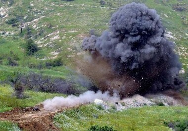 Азербайджанская армия уничтожила военную технику ВС Армении (Видео)