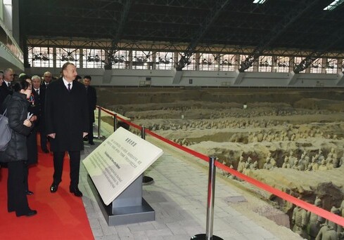 Президент Азербайджана побывал в Музее терракотовой армии (Фото)