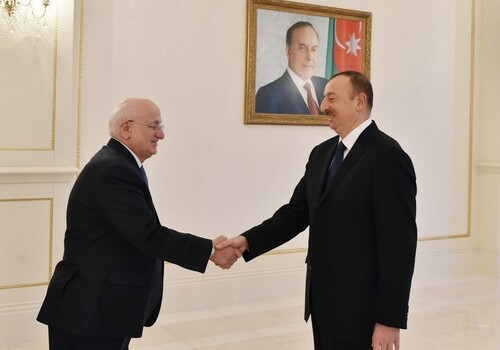 Президент Азербайджана принял председателя парламента Турции (Фото)