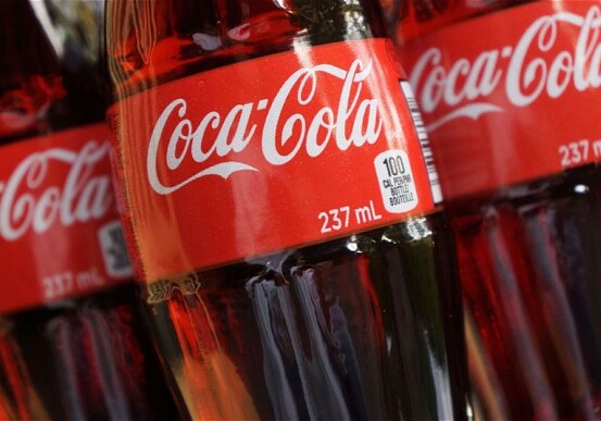 Coca Cola приостановила поставки своей продукции