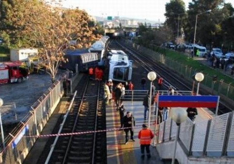 В метро турецкого Измира перевернулся вагон (Фото-Видео)
