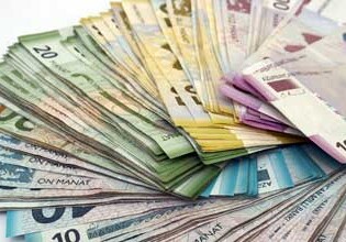 Манат подешевел к доллару, евро и рублю