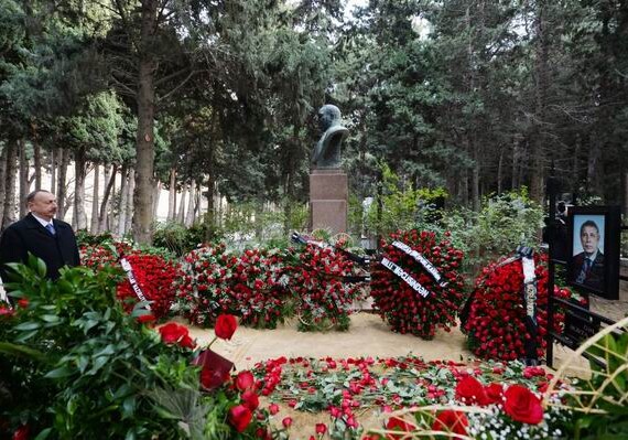 Президент Ильхам Алиев посетил могилу академика Джалала Алиева (Фото)