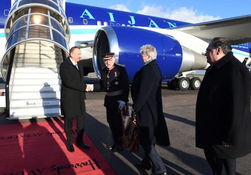 Президент Ильхам Алиев прибыл с визитом в Великобританию