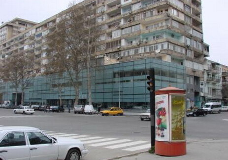 В Баку ликвидирован известный универмаг