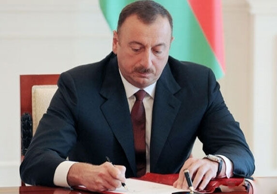 Ильхам Алиев поздравил нового президента ФИФА