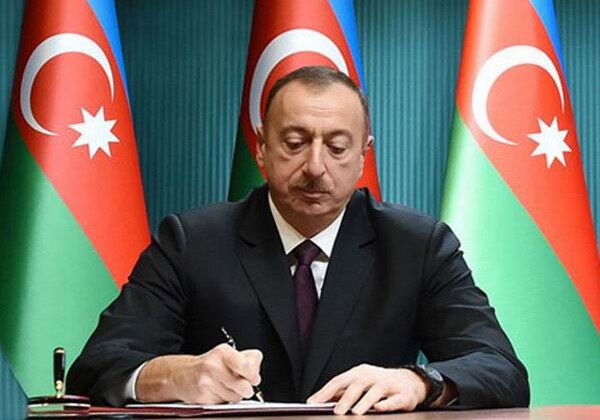 Освобождены от должности главы исполнительной власти двух районов Азербайджана 
