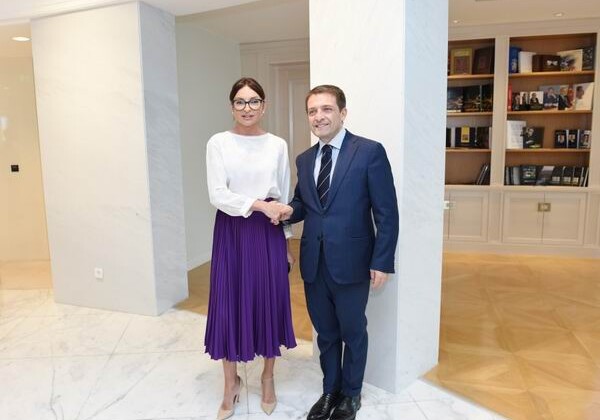 Мехрибан Алиева встретилась с послом Италии в Азербайджане