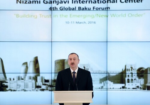 Ильхам Алиев: «Уровень и знания участников Бакинского форума помогут найти решение многих проблем»
