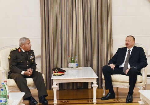 Президент Азербайджана принял командующего Пограничными войсками Египта