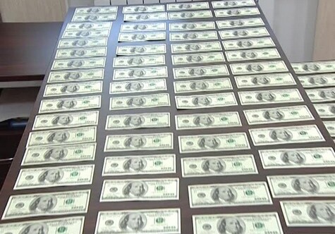 В Баку изъято 10 тыс. фальшивых долларов (Фото)