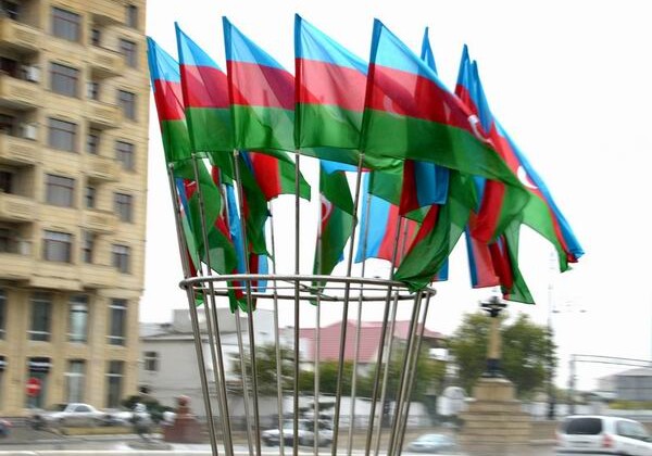 Акция - Флаги Азербайджана на всех зданиях!
