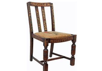 Продается стул, на котором Роулинг сочиняла «Гарри Поттера» 