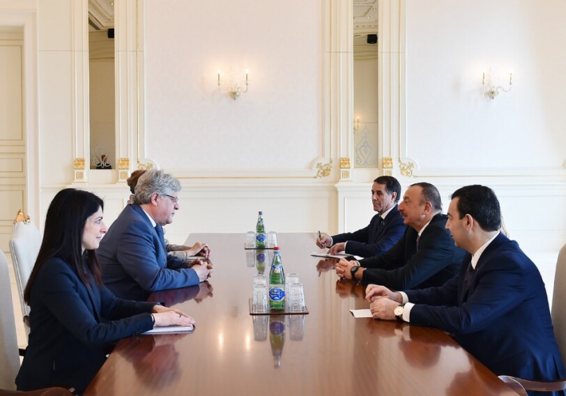 Президент Ильхам Алиев принял содокладчика Мониторингового комитета ПАСЕ