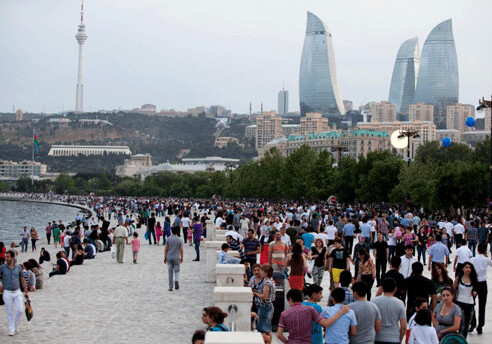 К 2020 году население Азербайджана превысит 10 млн человек – Минтруда