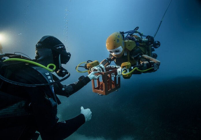 Ученые создали робота-русалку для поиска сокровищ в океане