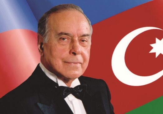 В Азербайджане отмечают 93-ю годовщину со дня рождения общенационального лидера Гейдара Алиева