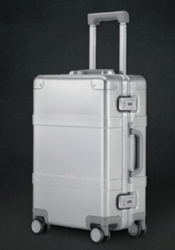 Xioami представила «умный» чемодан (Фото)