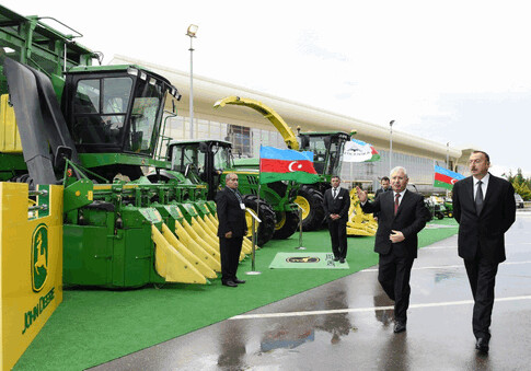 Президент Азербайджана ознакомился с пищевой и сельскохозяйственной выставками (Фото-Обновлено)