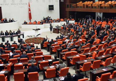 Турецких депутатов лишили судебной неприкосновенности