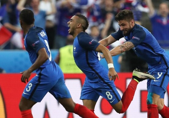 Сборная Франции обыграла румын в матче-открытии Евро-2016