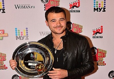 EMIN получил премию МУЗ-ТВ за лучшую песню на иностранном языке (Фото-Видео)