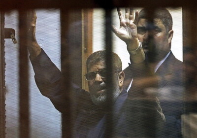 Бывший президент Египта приговорен к пожизненному заключению 