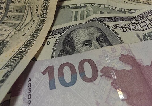Центробанк объявил курс маната к доллару на 24 июня