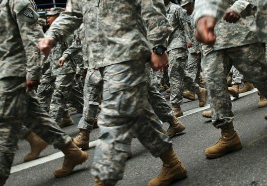 Трансгендерам разрешили служить в армии США
