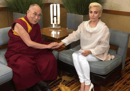 Леди Гага встретилась с далай-ламой