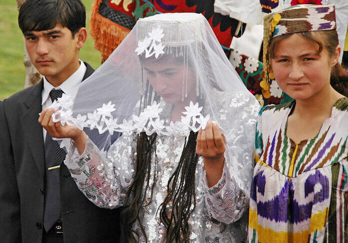 В Таджикистане запретили браки между близкими родственниками 