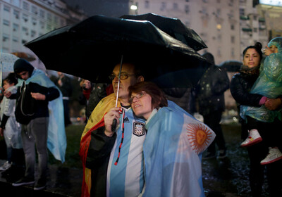 Аргентинцы вышли на митинг с призывом к Месси вернуться в сборную