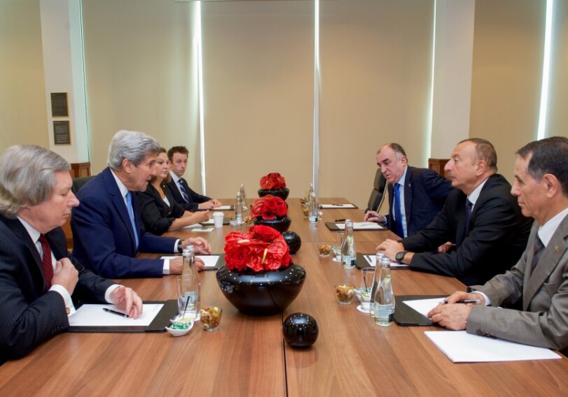 Ильхам Алиев встретился с госсекретарем США Джоном Керри