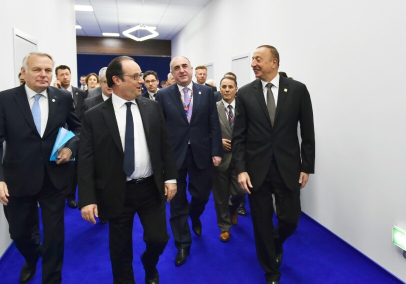 Ильхам Алиев встретился с Франсуа Олландом (Фото)