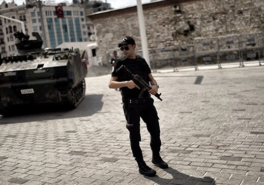 Военный, открывший стрельбу у дворца правосудия в Анкаре, убит