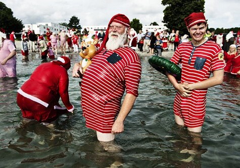 Санта-Клаусы со всего мира собрались в Копенгагене (Фото)