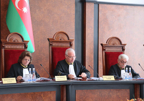 Конституционный суд Азербайджана одобрил проект изменений в Основной закон 