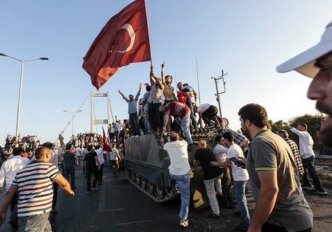 Турецкие власти выдали ордер на арест 42 журналистов в связи с попыткой переворота