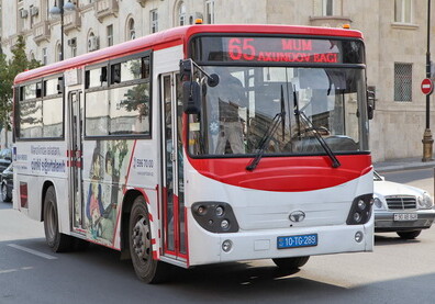 С 1 сентября ряд бакинских автобусных маршрутов перейдут на безналичную систему оплаты 