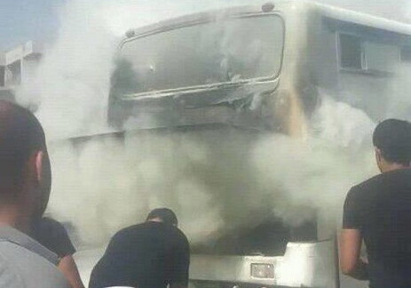 В Баку в автобусе произошел пожар