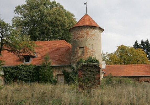 В Чехии за одну крону продается замок XVII века 
