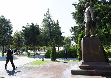 Президент Азербайджана прибыл в Габалинский район (Фото)
