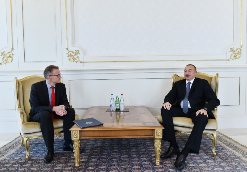 Ильхам Алиев принял верительные грамоты новоназначенного посла Германии в Азербайджане (Обновлено)