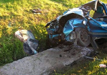 В Джалилабаде машина упала в овраг, погибли водитель и младенец