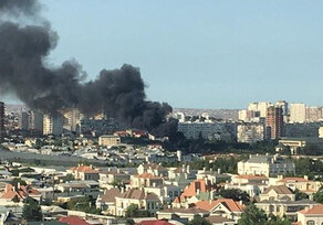 Произошедший в Баку сильный пожар потушен (Видео)