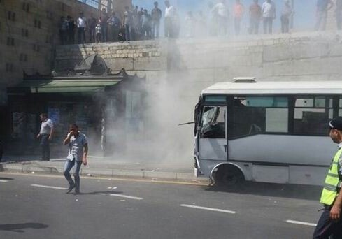 В Баку автобус врезался в мост: есть пострадавшие (Фото-Видео-Добавлено)