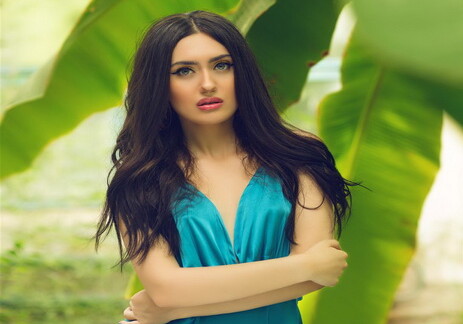 Обладательница титула Miss Globe Azerbaijan презентовала дебютную песню (Видео)