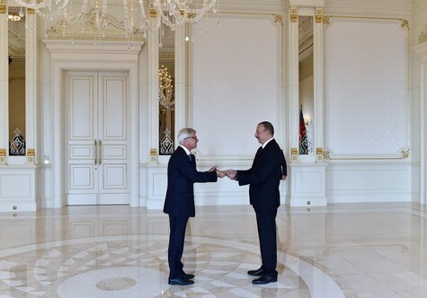 Президент Азербайджана принял верительные грамоты посла Нидерландов (Фото)